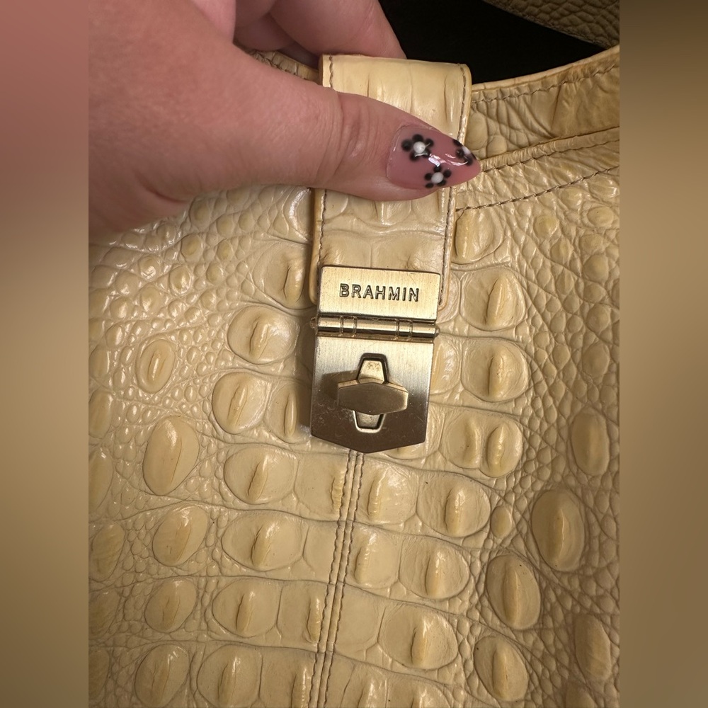 Brahmin purse - Picture 3 of 13